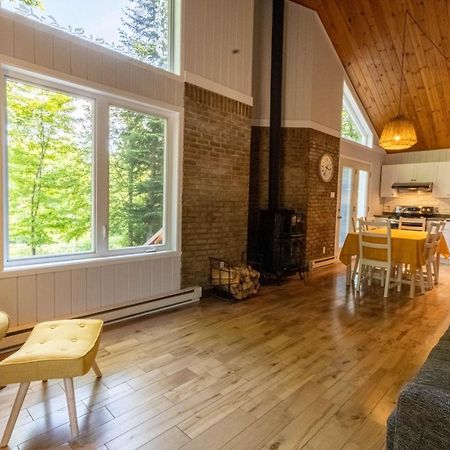 Les Chalets Tourisma - Chalet Dans Les Bois Avec Lac Prive - Le Colibri Saint-Raymond Zewnętrze zdjęcie