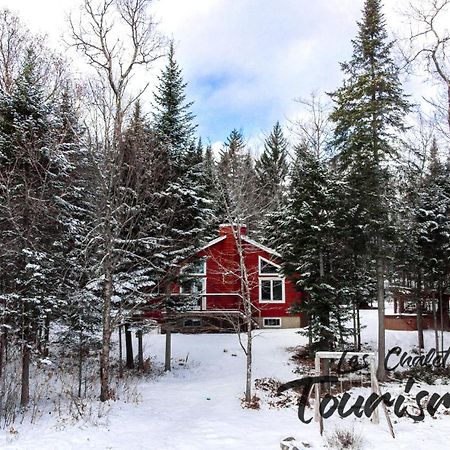 Les Chalets Tourisma - Chalet Dans Les Bois Avec Lac Prive - Le Colibri Saint-Raymond Zewnętrze zdjęcie