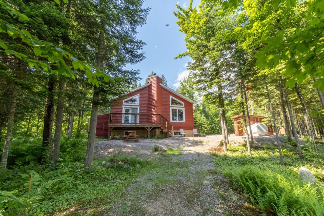 Les Chalets Tourisma - Chalet Dans Les Bois Avec Lac Prive - Le Colibri Saint-Raymond Zewnętrze zdjęcie